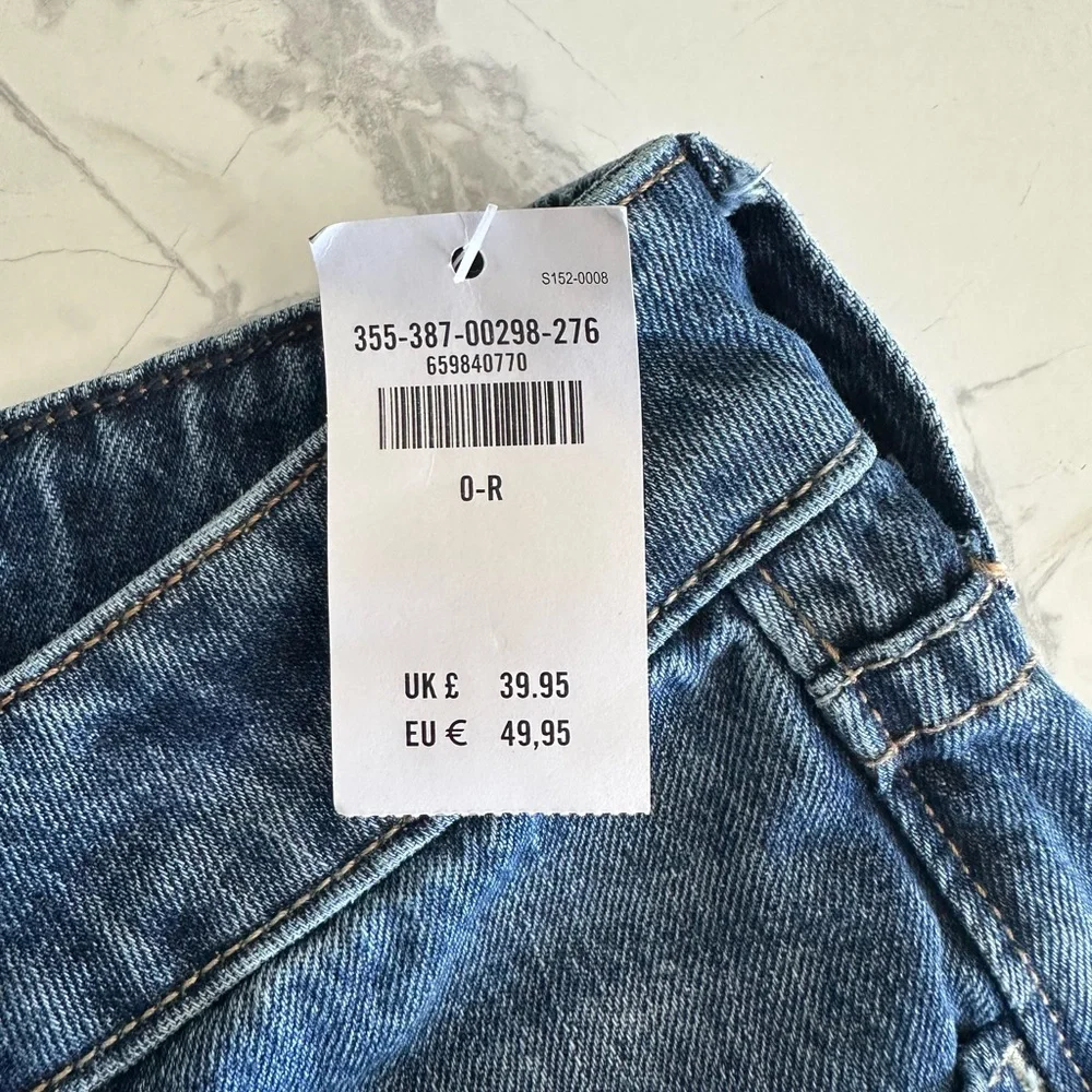 Hollister Low-Rise Supper Baggy Jeans Size 0R - Picture 3 of 5